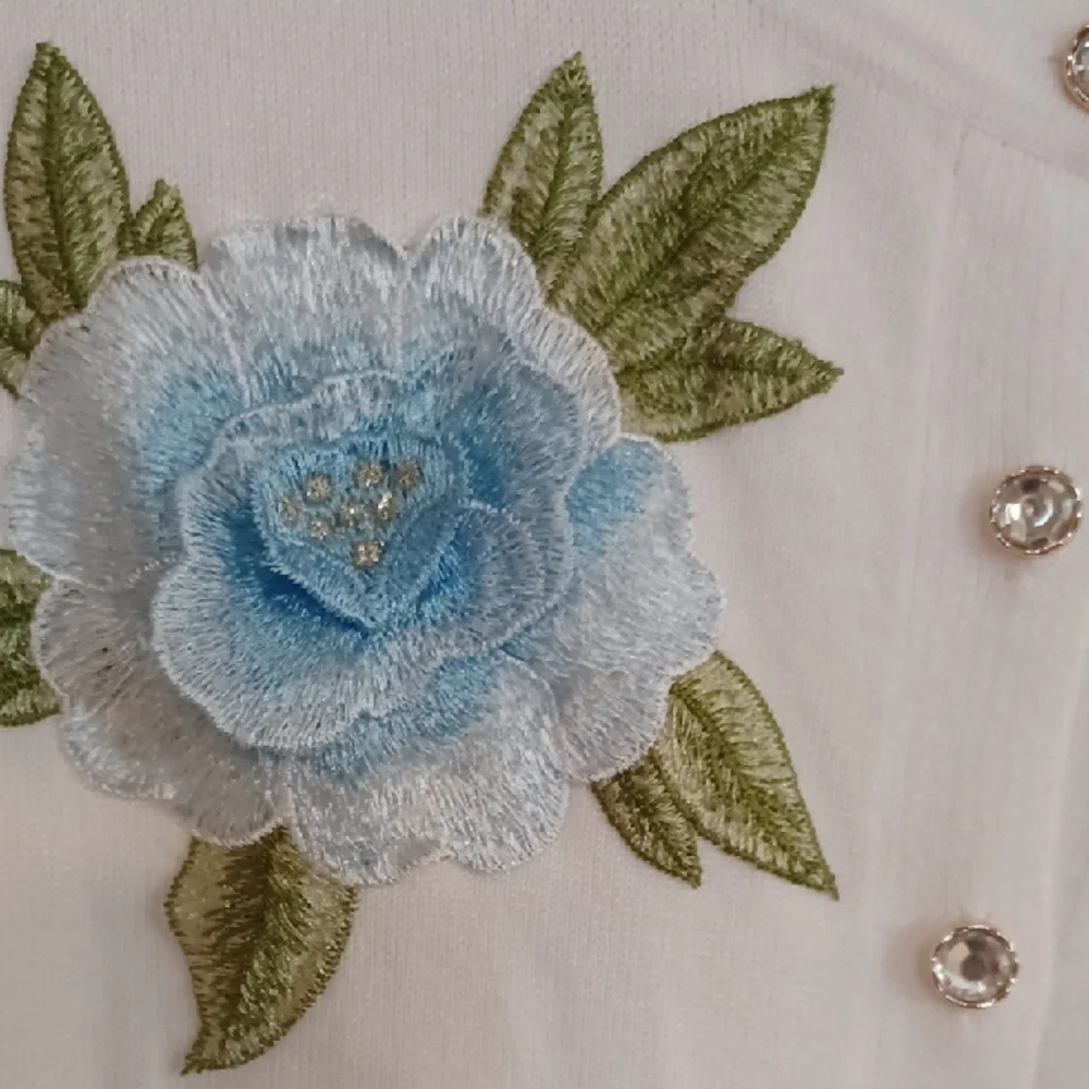 Chic White Cardigan with Blue Floral Appliques. - Picture 3 of 7